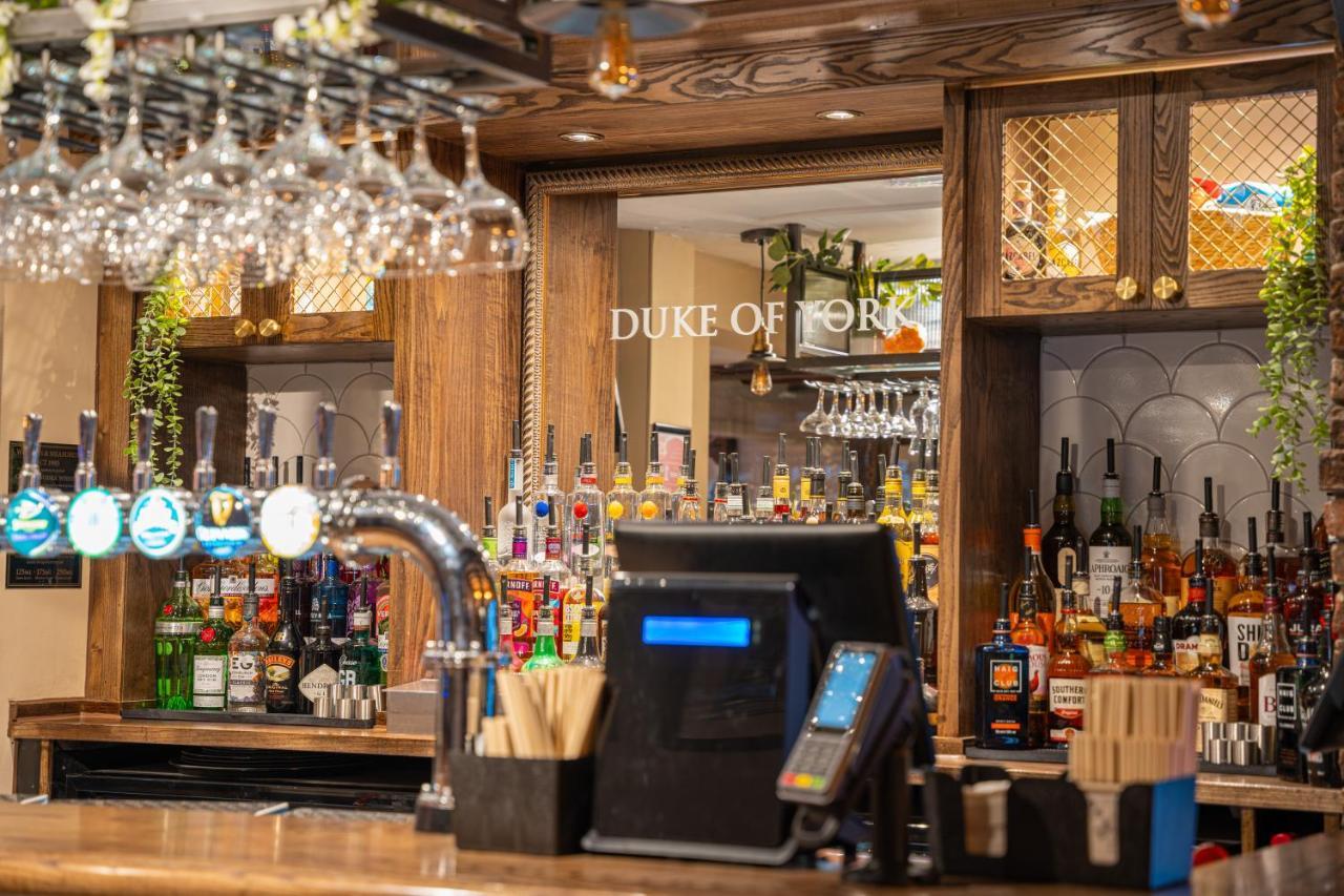 Hotel Duke Of York Whitby Esterno foto