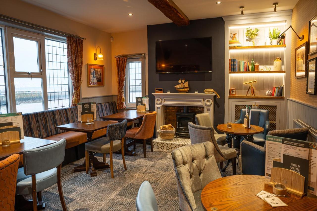 Hotel Duke Of York Whitby Esterno foto